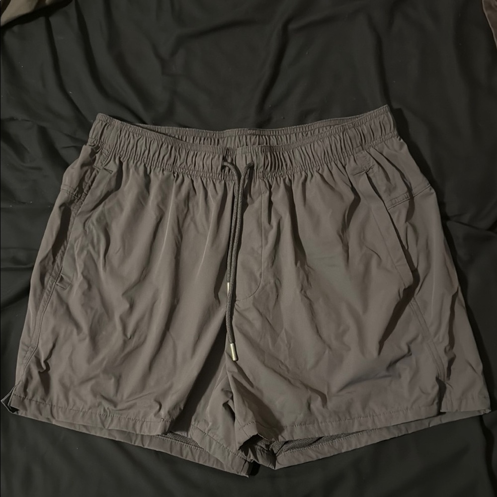VRST Men's Gray Shorts